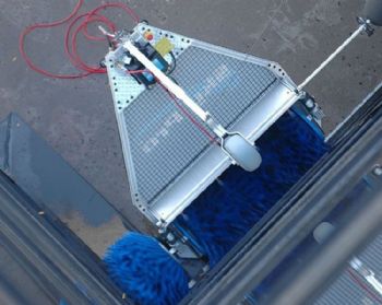 迷你版建筑幕墙清洗机