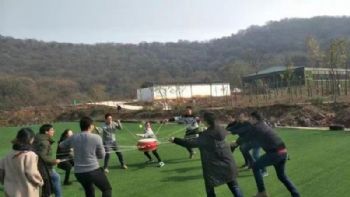 还是中意武汉乐农湖畔的悠闲武汉公司团建活动，大家一起看看