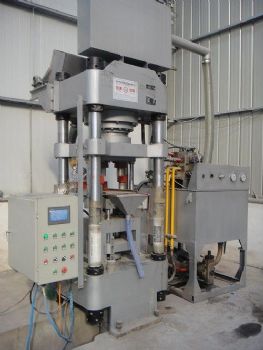 Y长治市自动铁剂锰剂粉末成型液压机性能优良  工作可靠