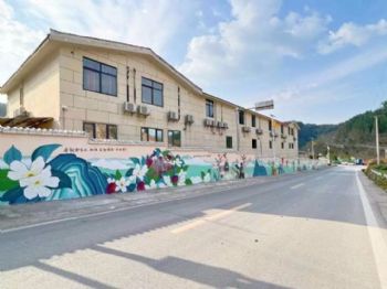 来宾商场墙体绘画 诚帝刷墙广告