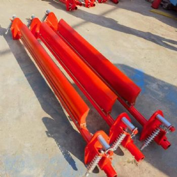 仿马丁聚氨酯清扫器；二道p型聚氨酯清扫器厂家，耐高温，易维修，煤矿电厂冶金适用