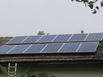 太阳能光伏储能发电系统南京彩钢瓦工商业厂房屋顶分布式太阳能车棚光伏发电