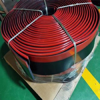 煤矿输送机设备密封裙板，双密封弹性，y型防溢裙板