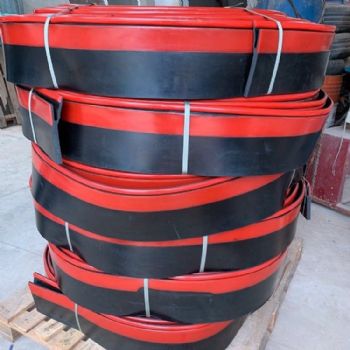 煤矿业冶金导料槽防溢裙板，橡胶聚氨酯防溢裙板厂家，y型防溢裙板