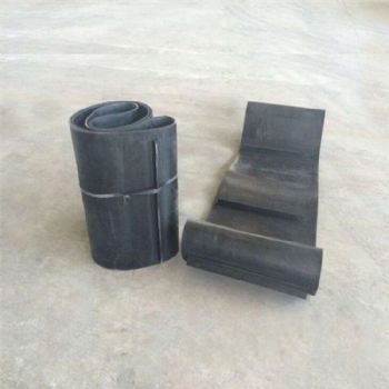 厂家定制各种规格除铁器皮带，橡胶/金属刮板，rcyd/rcdd等系列