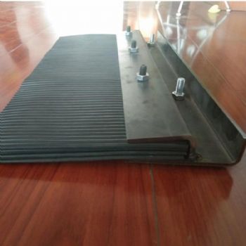 定制输送机导料槽半成品/成品防尘帘，钢板固定,定制电厂抑尘帘